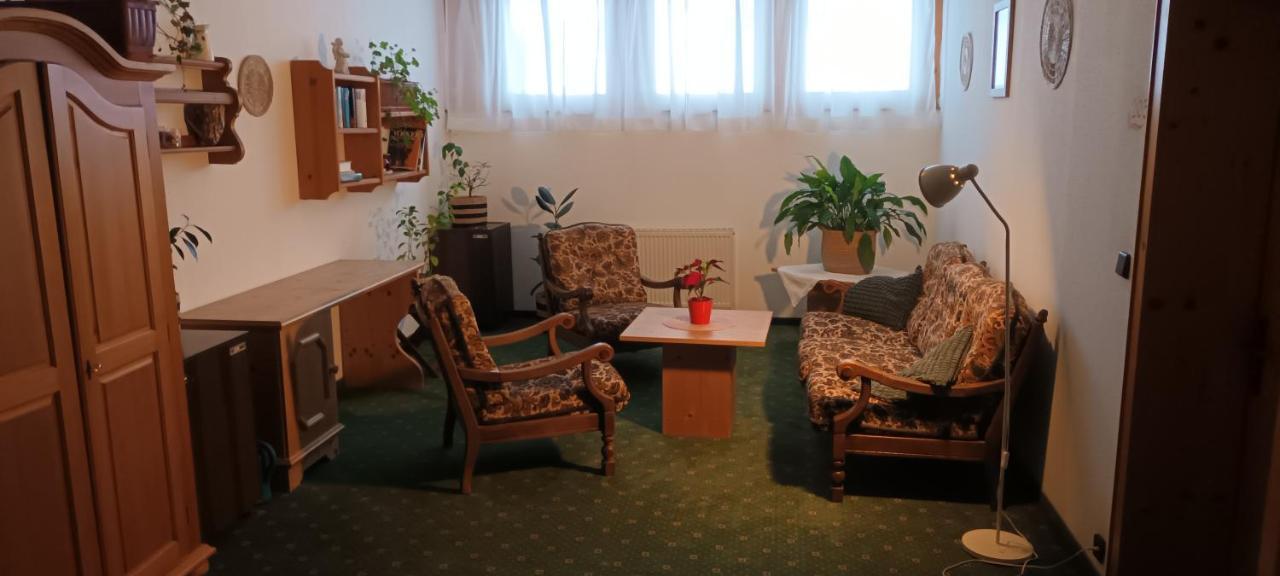 Pension Marienhof แฮร์มากอร์ ภายนอก รูปภาพ